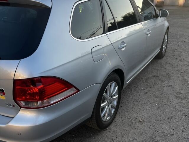 Серый Фольксваген Гольф, объемом двигателя 1.4 л и пробегом 140 тыс. км за 7200 $, фото 8 на Automoto.ua