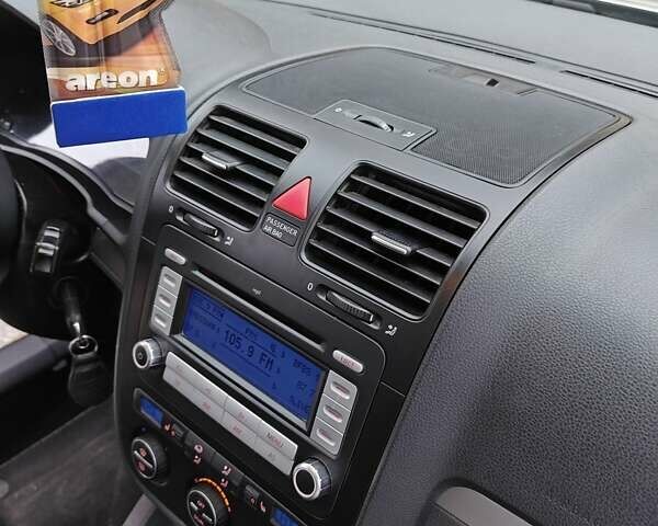 Серый Фольксваген Гольф, объемом двигателя 2 л и пробегом 350 тыс. км за 5999 $, фото 61 на Automoto.ua