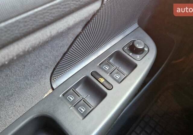 Серый Фольксваген Гольф, объемом двигателя 1.97 л и пробегом 320 тыс. км за 6700 $, фото 31 на Automoto.ua