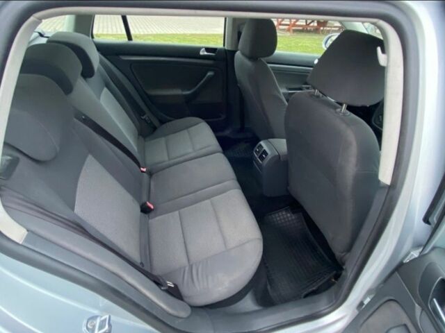 Сірий Фольксваген Гольф, об'ємом двигуна 1.9 л та пробігом 268 тис. км за 1400 $, фото 4 на Automoto.ua