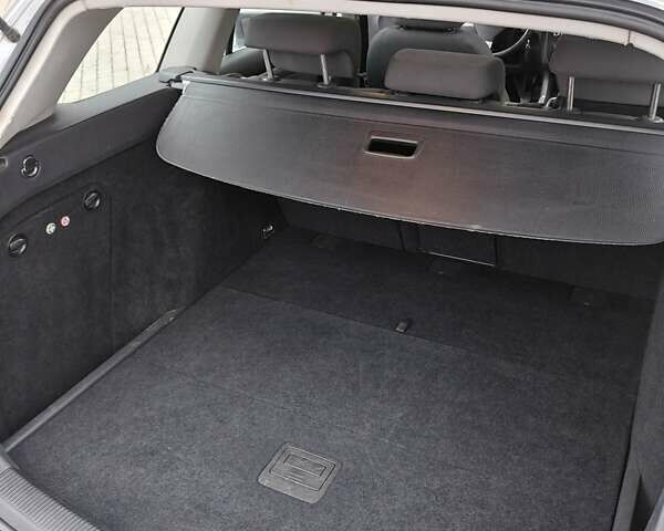 Серый Фольксваген Гольф, объемом двигателя 2 л и пробегом 350 тыс. км за 5500 $, фото 56 на Automoto.ua