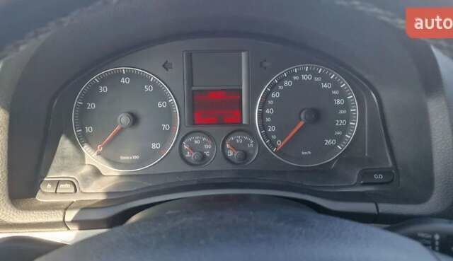 Серый Фольксваген Гольф, объемом двигателя 1.4 л и пробегом 260 тыс. км за 5700 $, фото 9 на Automoto.ua