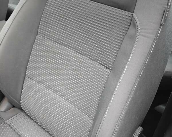 Серый Фольксваген Гольф, объемом двигателя 2 л и пробегом 350 тыс. км за 5500 $, фото 52 на Automoto.ua