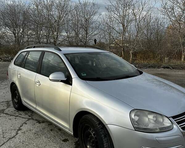 Сірий Фольксваген Гольф, об'ємом двигуна 1.6 л та пробігом 221 тис. км за 5500 $, фото 4 на Automoto.ua