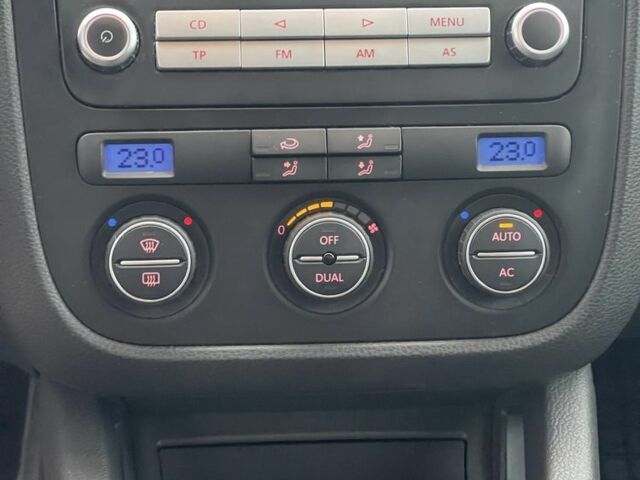 Сірий Фольксваген Гольф, об'ємом двигуна 1.6 л та пробігом 189 тис. км за 7688 $, фото 9 на Automoto.ua