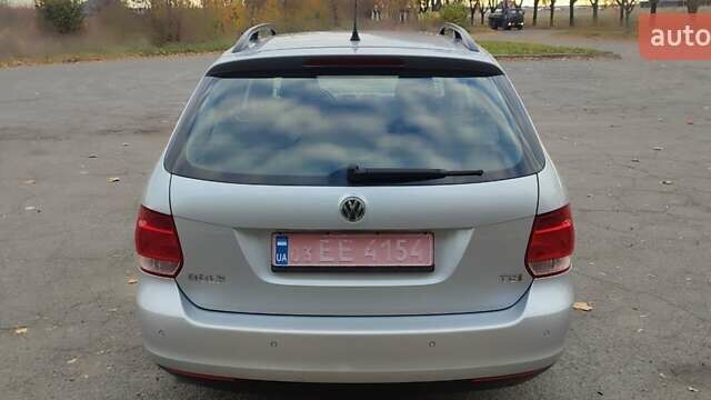 Серый Фольксваген Гольф, объемом двигателя 1.4 л и пробегом 246 тыс. км за 5199 $, фото 1 на Automoto.ua