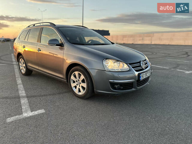 Сірий Фольксваген Гольф, об'ємом двигуна 1.39 л та пробігом 254 тис. км за 5200 $, фото 1 на Automoto.ua