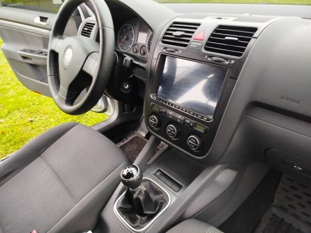 Серый Фольксваген Гольф, объемом двигателя 1.9 л и пробегом 365 тыс. км за 5750 $, фото 18 на Automoto.ua