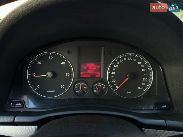 Серый Фольксваген Гольф, объемом двигателя 1.9 л и пробегом 233 тыс. км за 5099 $, фото 15 на Automoto.ua