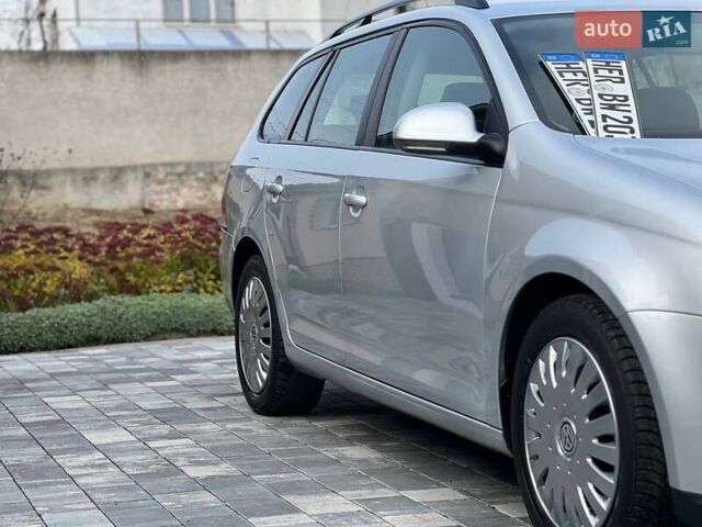 Серый Фольксваген Гольф, объемом двигателя 1.6 л и пробегом 198 тыс. км за 6899 $, фото 21 на Automoto.ua