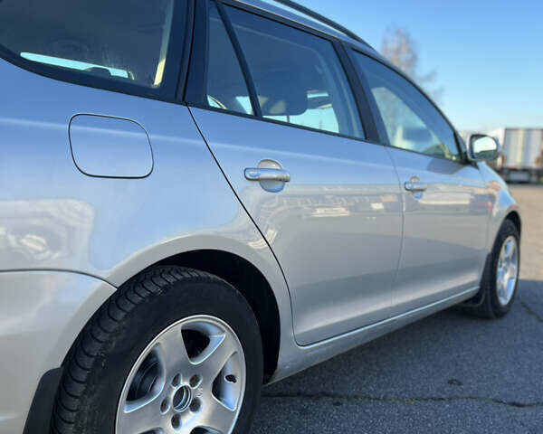 Серый Фольксваген Гольф, объемом двигателя 1.6 л и пробегом 200 тыс. км за 6300 $, фото 22 на Automoto.ua