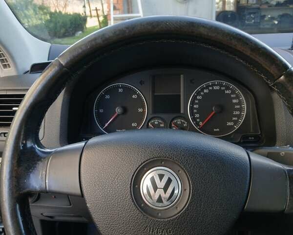 Серый Фольксваген Гольф, объемом двигателя 1.9 л и пробегом 275 тыс. км за 5500 $, фото 8 на Automoto.ua