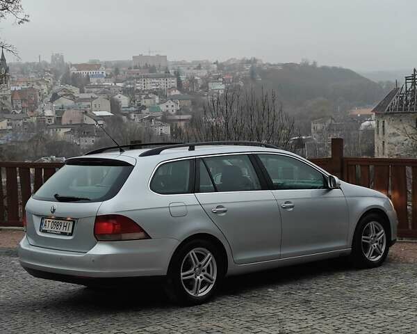 Серый Фольксваген Гольф, объемом двигателя 2 л и пробегом 350 тыс. км за 5500 $, фото 64 на Automoto.ua