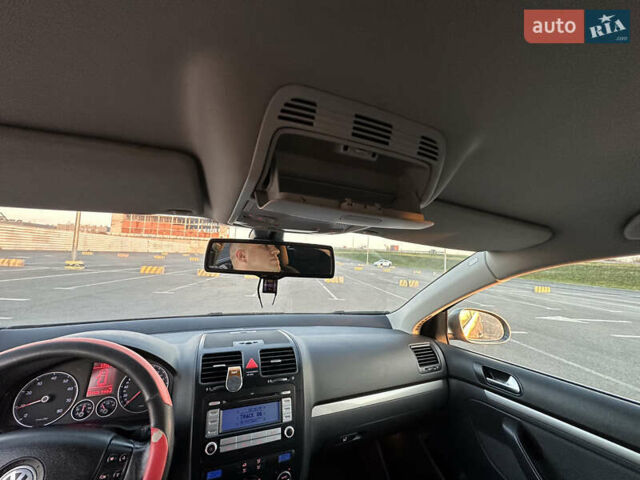 Сірий Фольксваген Гольф, об'ємом двигуна 1.39 л та пробігом 254 тис. км за 5200 $, фото 39 на Automoto.ua