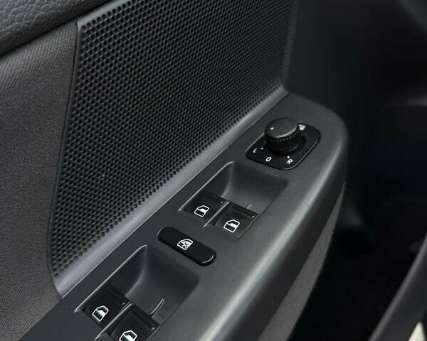 Сірий Фольксваген Гольф, об'ємом двигуна 0 л та пробігом 242 тис. км за 6700 $, фото 17 на Automoto.ua