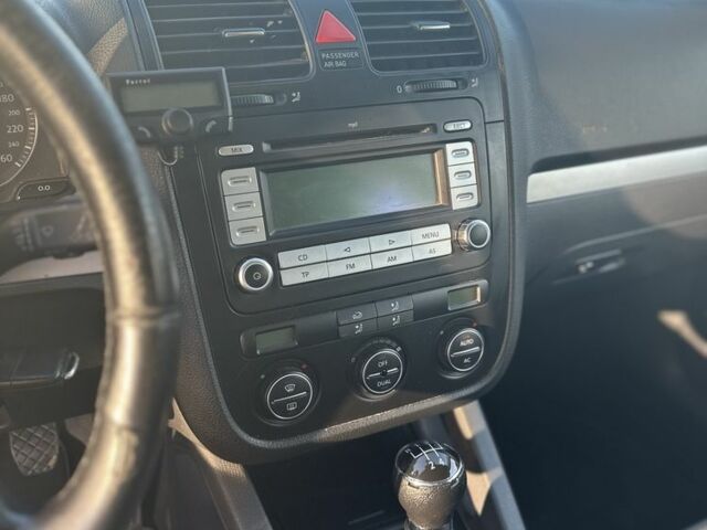 Серый Фольксваген Гольф, объемом двигателя 1.9 л и пробегом 233 тыс. км за 5199 $, фото 8 на Automoto.ua