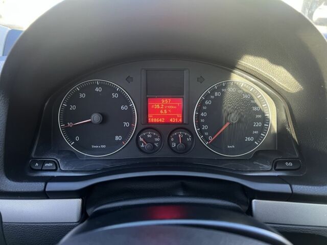 Сірий Фольксваген Гольф, об'ємом двигуна 1.4 л та пробігом 188 тис. км за 5010 $, фото 7 на Automoto.ua