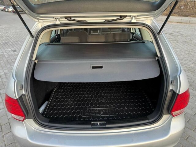 Серый Фольксваген Гольф, объемом двигателя 1.6 л и пробегом 193 тыс. км за 6450 $, фото 6 на Automoto.ua