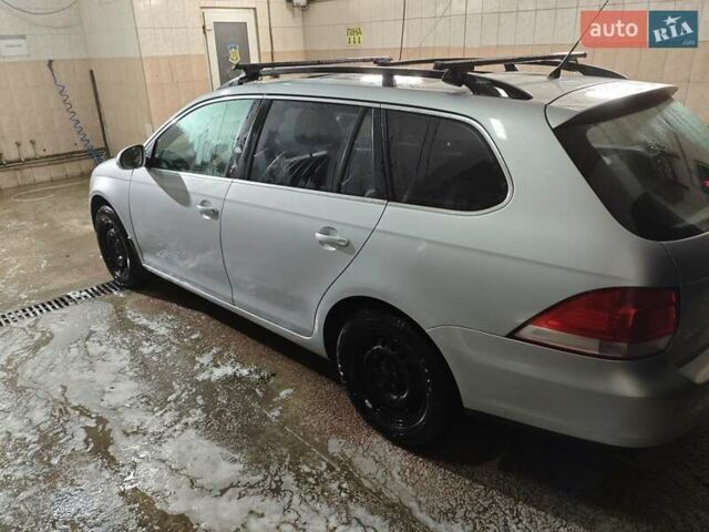 Серый Фольксваген Гольф, объемом двигателя 1.39 л и пробегом 257 тыс. км за 5500 $, фото 4 на Automoto.ua