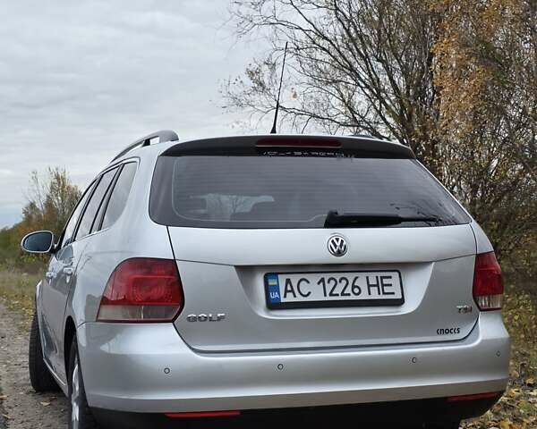 Серый Фольксваген Гольф, объемом двигателя 1.4 л и пробегом 261 тыс. км за 4999 $, фото 5 на Automoto.ua