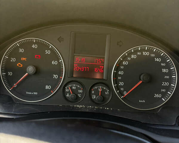 Серый Фольксваген Гольф, объемом двигателя 1.6 л и пробегом 204 тыс. км за 6600 $, фото 9 на Automoto.ua