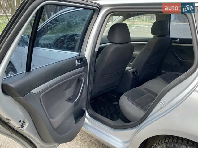 Серый Фольксваген Гольф, объемом двигателя 1.39 л и пробегом 259 тыс. км за 5300 $, фото 9 на Automoto.ua