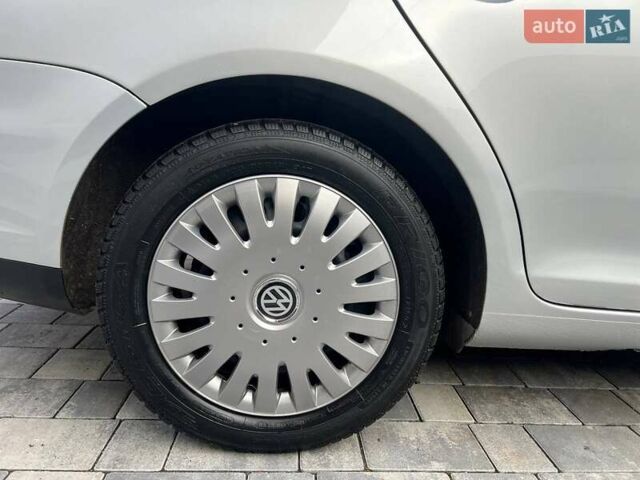 Серый Фольксваген Гольф, объемом двигателя 1.6 л и пробегом 198 тыс. км за 6899 $, фото 27 на Automoto.ua