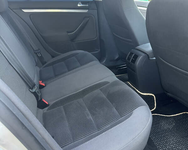 Сірий Фольксваген Гольф, об'ємом двигуна 1.39 л та пробігом 214 тис. км за 6200 $, фото 3 на Automoto.ua