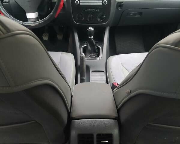 Серый Фольксваген Гольф, объемом двигателя 1.9 л и пробегом 280 тыс. км за 5200 $, фото 22 на Automoto.ua