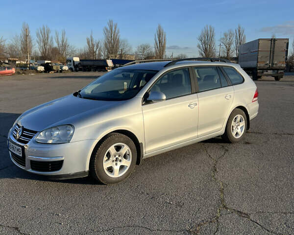 Серый Фольксваген Гольф, объемом двигателя 1.6 л и пробегом 200 тыс. км за 6300 $, фото 7 на Automoto.ua