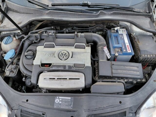 Сірий Фольксваген Гольф, об'ємом двигуна 1.4 л та пробігом 220 тис. км за 4500 $, фото 6 на Automoto.ua