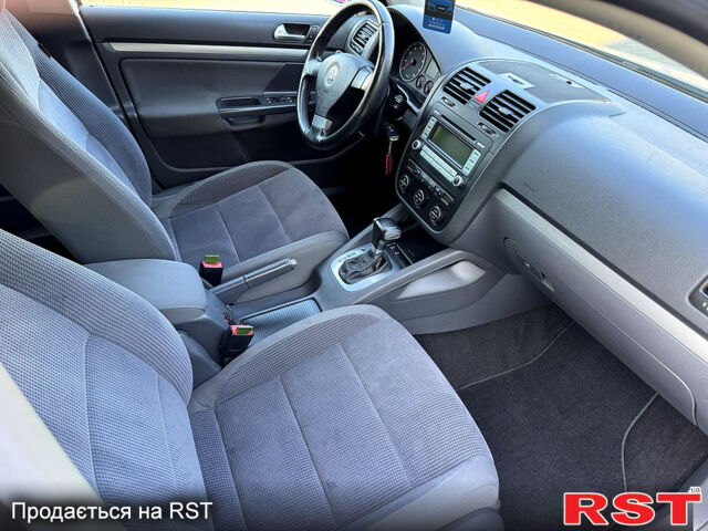 Серый Фольксваген Гольф, объемом двигателя 1.4 л и пробегом 133 тыс. км за 6600 $, фото 5 на Automoto.ua