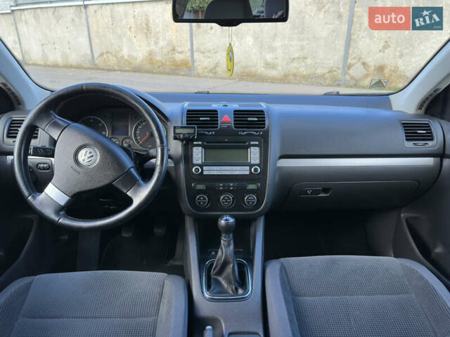 Серый Фольксваген Гольф, объемом двигателя 1.9 л и пробегом 233 тыс. км за 5099 $, фото 17 на Automoto.ua
