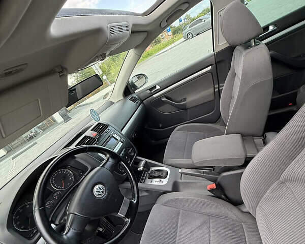 Сірий Фольксваген Гольф, об'ємом двигуна 0 л та пробігом 242 тис. км за 6700 $, фото 28 на Automoto.ua