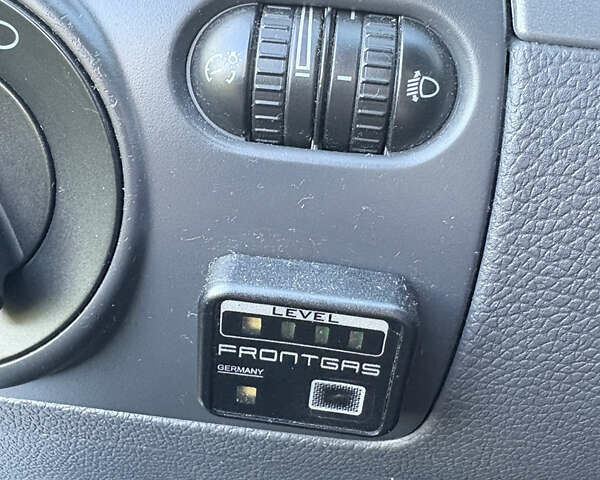 Серый Фольксваген Гольф, объемом двигателя 1.6 л и пробегом 204 тыс. км за 6600 $, фото 14 на Automoto.ua