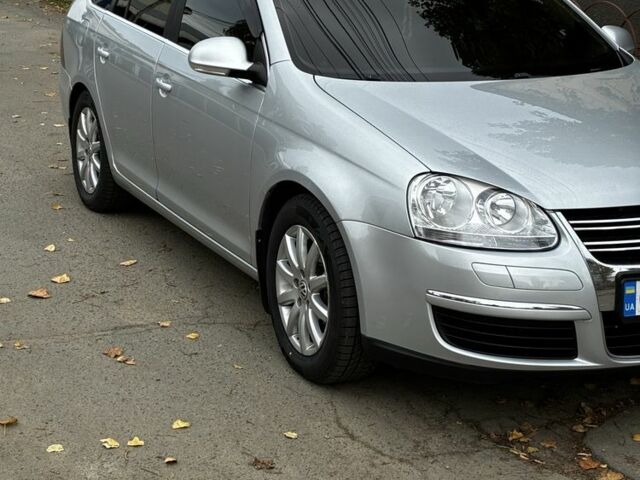 Серый Фольксваген Гольф, объемом двигателя 1.4 л и пробегом 140 тыс. км за 7200 $, фото 2 на Automoto.ua