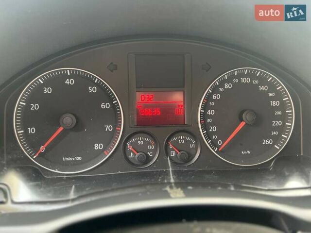 Серый Фольксваген Гольф, объемом двигателя 1.6 л и пробегом 198 тыс. км за 6899 $, фото 60 на Automoto.ua