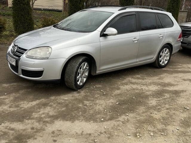 Серый Фольксваген Гольф, объемом двигателя 1.6 л и пробегом 240 тыс. км за 3950 $, фото 12 на Automoto.ua