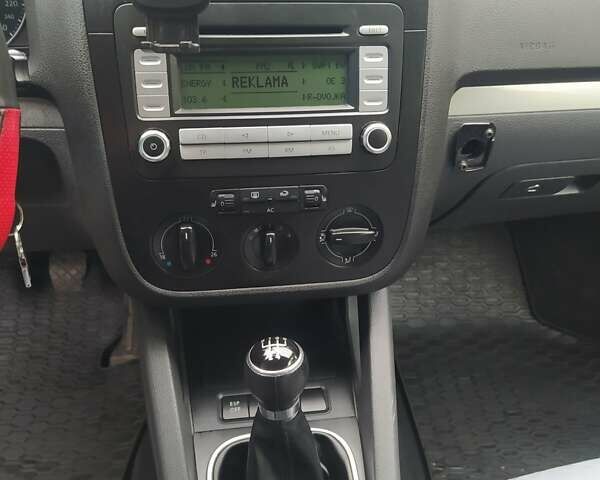 Фольксваген Гольф 2007 у Хмельницькому на Automoto.ua Сірий Фольксваген Гольф, об'ємом двигуна 1.9 л та пробігом 280 тис. км за 5450 $, фото 20 на Automoto.ua