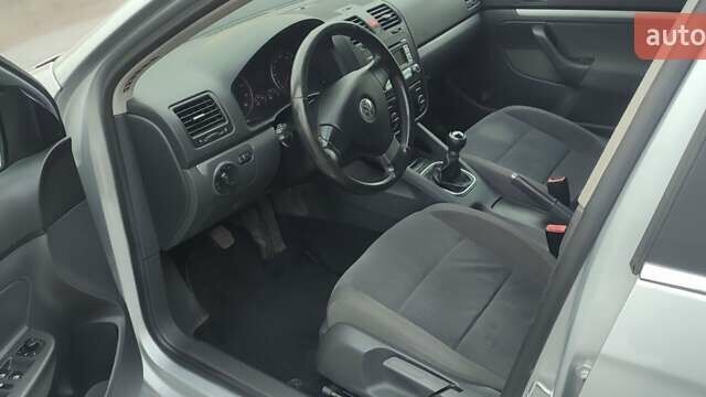 Серый Фольксваген Гольф, объемом двигателя 1.4 л и пробегом 246 тыс. км за 5199 $, фото 17 на Automoto.ua