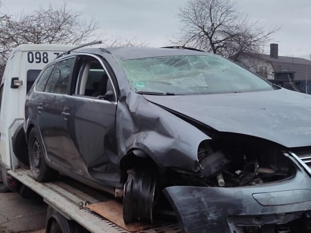 Серый Фольксваген Гольф, объемом двигателя 0 л и пробегом 187 тыс. км за 2600 $, фото 2 на Automoto.ua