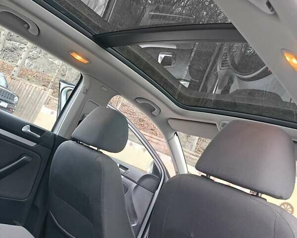 Серый Фольксваген Гольф, объемом двигателя 2 л и пробегом 350 тыс. км за 5999 $, фото 68 на Automoto.ua