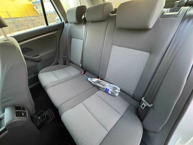 Серый Фольксваген Гольф, объемом двигателя 1.6 л и пробегом 193 тыс. км за 6450 $, фото 17 на Automoto.ua