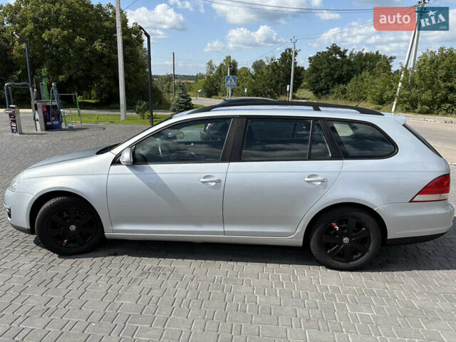 Серый Фольксваген Гольф, объемом двигателя 1.6 л и пробегом 204 тыс. км за 6600 $, фото 4 на Automoto.ua