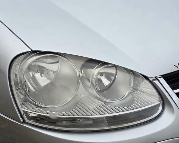 Серый Фольксваген Гольф, объемом двигателя 1.4 л и пробегом 261 тыс. км за 4999 $, фото 12 на Automoto.ua