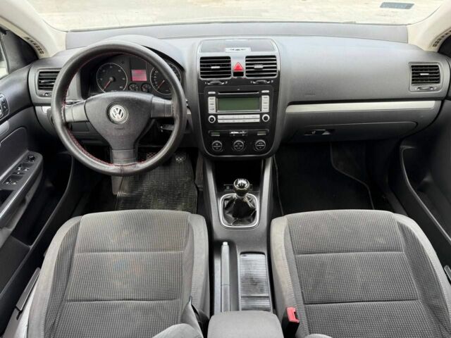 Сірий Фольксваген Гольф, об'ємом двигуна 1.9 л та пробігом 300 тис. км за 2669 $, фото 5 на Automoto.ua