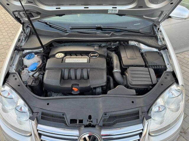 Серый Фольксваген Гольф, объемом двигателя 1.6 л и пробегом 193 тыс. км за 6450 $, фото 11 на Automoto.ua