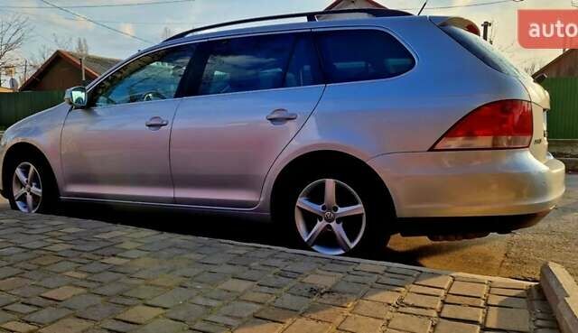 Серый Фольксваген Гольф, объемом двигателя 1.4 л и пробегом 260 тыс. км за 5700 $, фото 2 на Automoto.ua