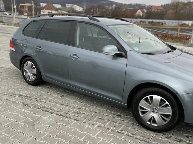 Сірий Фольксваген Гольф, об'ємом двигуна 1.6 л та пробігом 189 тис. км за 7688 $, фото 1 на Automoto.ua