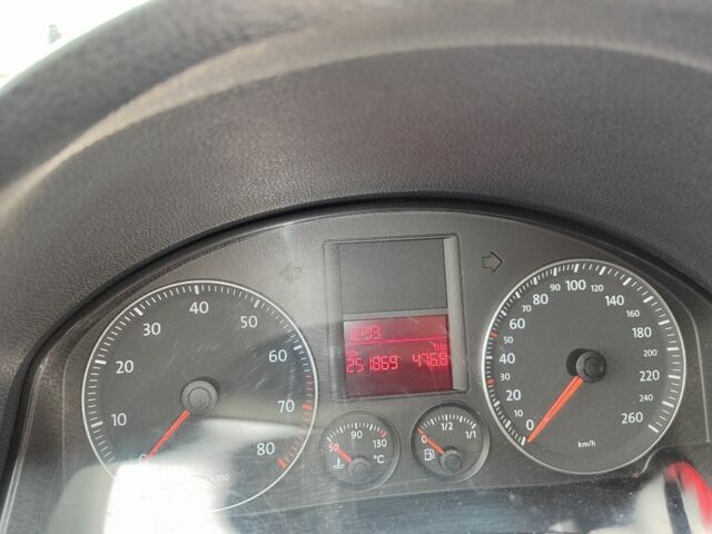 Сірий Фольксваген Гольф, об'ємом двигуна 1.6 л та пробігом 251 тис. км за 6000 $, фото 4 на Automoto.ua